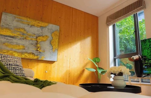 Docklands Apartment | 2BR Apt in Docklands WiFi City walk Water nearby
