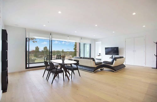 Port Melbourne Apartment | The Evelyn Port Melbourne by Ready Set Stay - WIFI, linen, towels, brand new