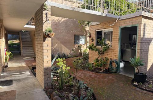 Scarborough Apartment | Scarborough beach, Free parking and wifi, walk to the beach, cafes