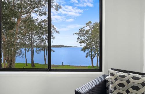 Buff Point House | Stillwater Lakehouse - Waterfront with Spa
