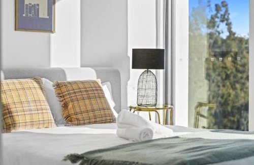 Castle Hill Apartment | Castle Hill Modern 2BR Apartment