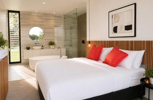 Phegans Bay House | Phegans Bay Waterfront Haven