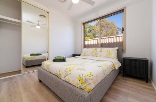Stanhope Gardens House | 3BR Guesthouse w Sunroom Near Stanhope Leisure