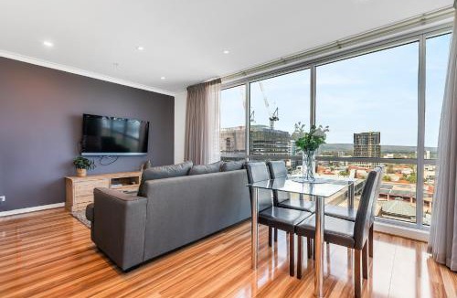 Adelaide Central Business District Apartment | Adelaide Central Skyline Panoramic Suite Three