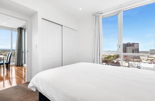Adelaide Central Business District Apartment | Adelaide Central Skyline Panoramic Suite Three