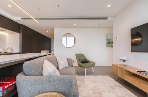 Abbotsford Apartment | The Parkhouse - Riverside Living with Pool and Sauna