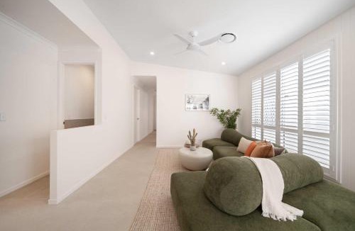 Palmview House | Sage Palmview - Home Away From Home