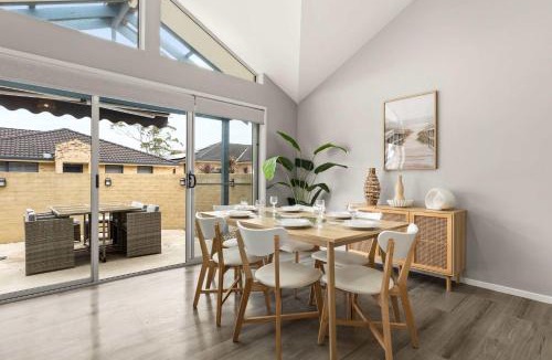 Vincentia Villa | Sandy Toes - Escape to a relaxing coastal retreat Villa
