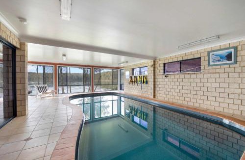 Kings Point House | The Lake House - lakeside retreat w. pool & views