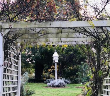 Rydal House | Blue Mountains Owl Pen Cottage Farm Stay Retreat