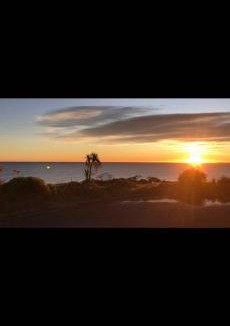 East Devonport House | The Bass Horizon - 5 bedrooms - 10 people - Bass Strait View