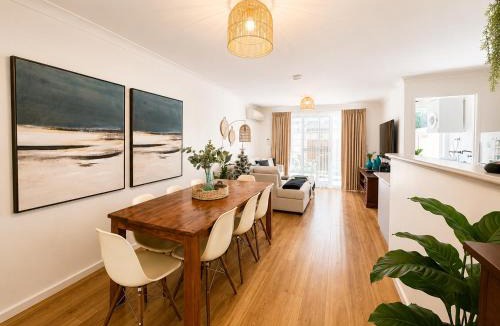 Broadwater House | Fall in Love with Spring at Cape View 26