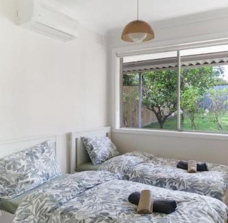 Mount Waverley House | Entire Cozy 4BR with 2 Ensuites House Mt Waverley