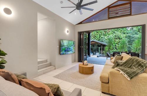 Redlynch House | Bellashy Rainforest Retreat - Refined Outdoor Living
