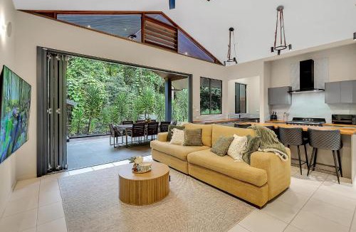 Redlynch House | Bellashy Rainforest Retreat - Refined Outdoor Living