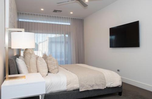 North Adelaide Villa | Margaret House | Elegant City-Fringe Escape
