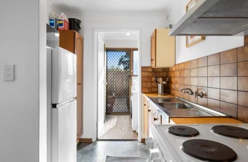 Ovingham Apartment | City Fringe Nook - Discover the North Adelaide Scene