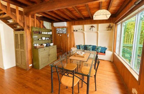 Burrill Lake House | Cottage on the Lake - peaceful Burrill Lake escape