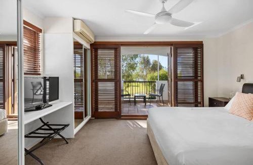 Noosaville Apartment | Villa Aqua Riverside Retreat with Pool
