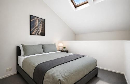 Paddington Apartment | Stylish Loft Style 2BR Near CBD SCG Sydney