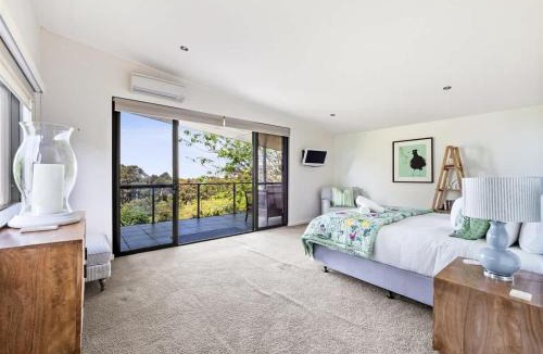 Yallingup Siding House | Cohala - Luxe Hillside Retreat with Theatre and Garden