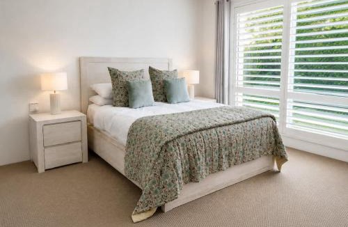Dunsborough House | Peaceful Garden Hideaway - Swim, Hike and Unwind