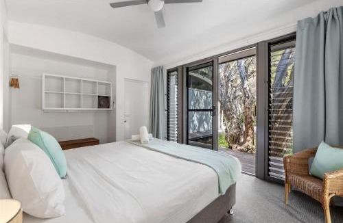 Naturaliste House | Bunker Bayhouse - Beachfront Retreat next to Resort