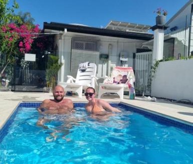 Caloundra House | Backpackers Homestay 21-36 yrs ONLY