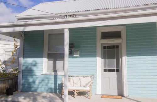 Ballarat House | Cosy Cottage On Urquhart