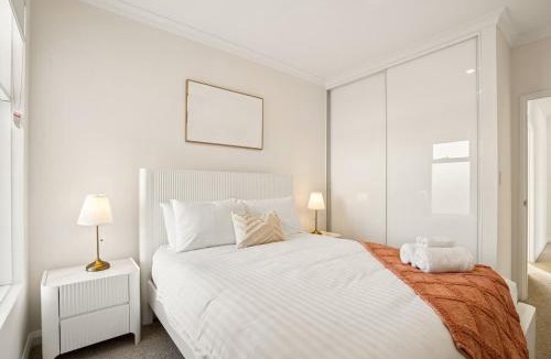 Doubleview House | 3BR Family Home Near Scarborough Beach Perth