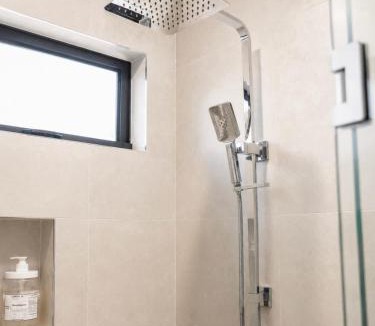 Oakleigh House | Puddings Home Brand New 4BR Townhouse in Oakleigh
