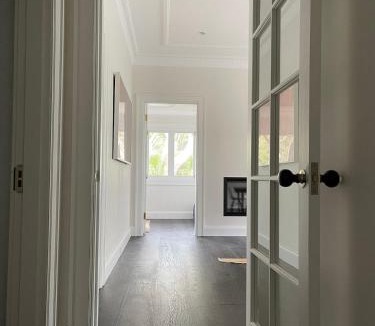 Vaucluse Apartment | Picturesque apartment by the beach at Parsley Bay