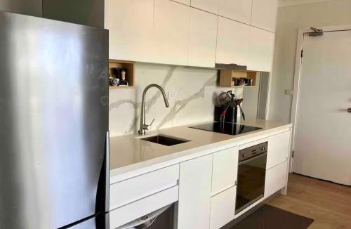 Bondi Beach Apartment | Beachfront 1 Bed, huge terrace Free Parking
