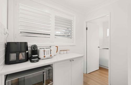 Culburra Beach House | White Haven - 4 Min Walk to Beach & Spa