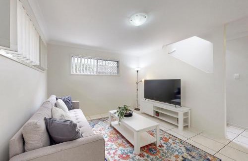 Mango Hill Apartment | Homely & Welcoming In Mango Hill