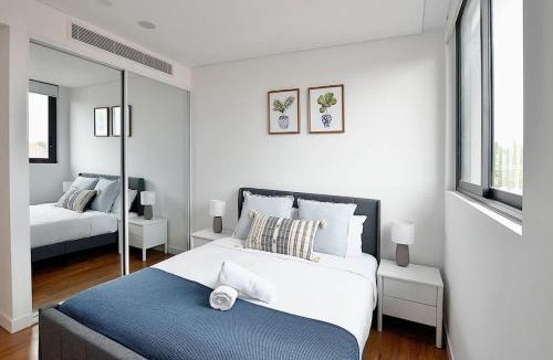 Burwood Apartment | Central Burwood 2Beds Walk to Westfield & Train