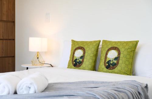 Marrickville Apartment | Cozy Marrickville 2BR 10 Min Walk to Train