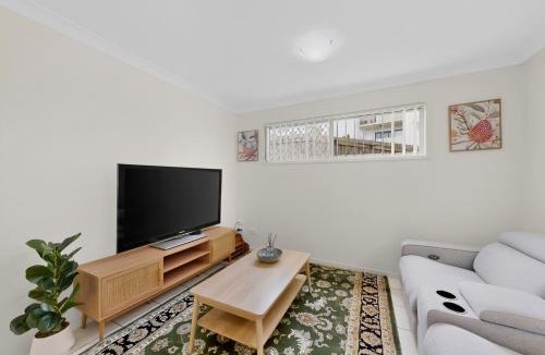 Mango Hill Apartment | Mango Hill 3 Bedroom Family Accommodation