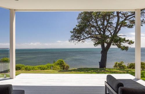 San Remo House | Cliff Top Retreat