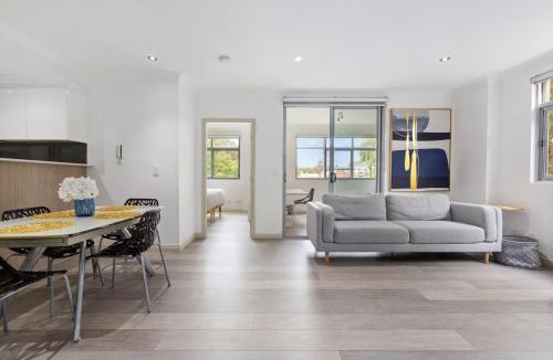 St Ives Apartment | Spacious 3-Bed Apartment in the Heart of St Ives