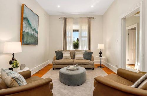McMahons Point House | Bright and Spacious Home, Near to Sydney CBD