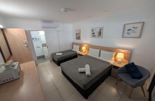 Moffat Beach Hotel | Moffat Beach Motel Caloundra