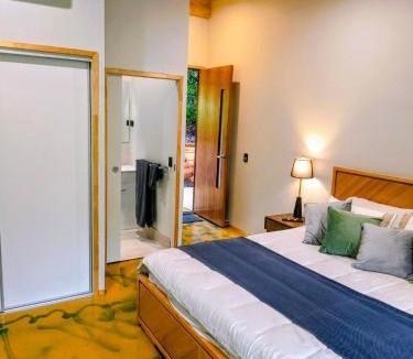 Glass House Mountains Cabin | Glass House Mountains Retreat Sunshine Coast