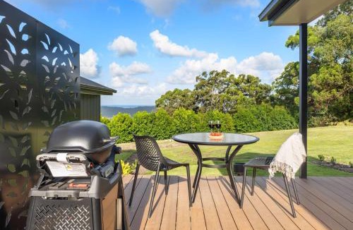 Ninderry House | Luxury Villa - Firepit - 30min to Most Attractions