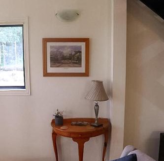 Landsborough Ski Chalet | LAKE VIEW CHALET Australia Zoo close by