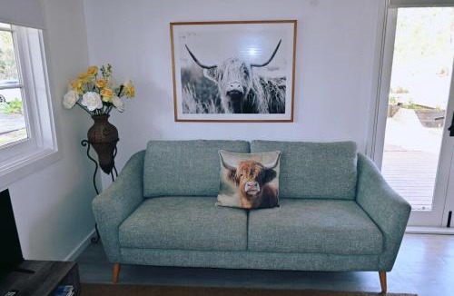 Nabiac House | Escape the noise and slow down at Riverdance for your luxury river stay