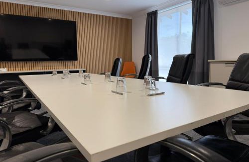 West Busselton Hotel | Busselton Motel