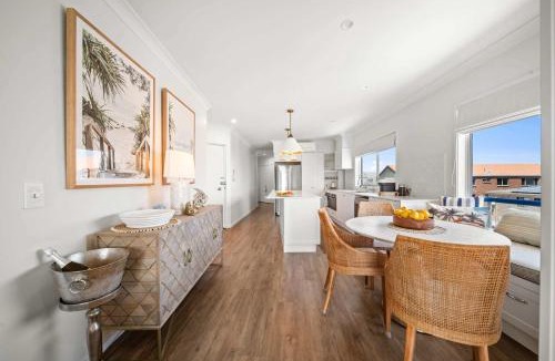 Caloundra Apartment | The Boardwalk - Oceanview Unit on Bulcock Beach