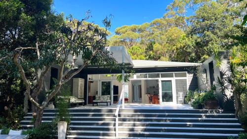 Pearl Beach House | Luxury Pearl Beach House with Private Heated Mineral Pool, Yoga Deck & Fire Pit