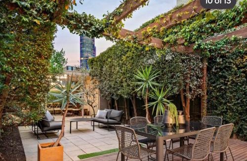 South Yarra House | Private quiet bedroom with ensuite and parking, Chapel St, Sth Yarra